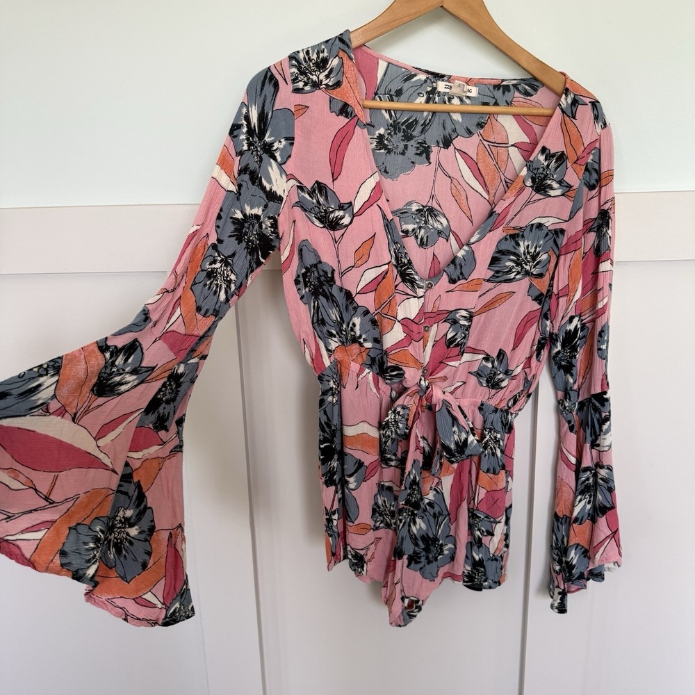 Billabong‎ Floral Bell Sleeve Romper MEDIUM Pink Tie Waist Boho Dainty Beach Y2K